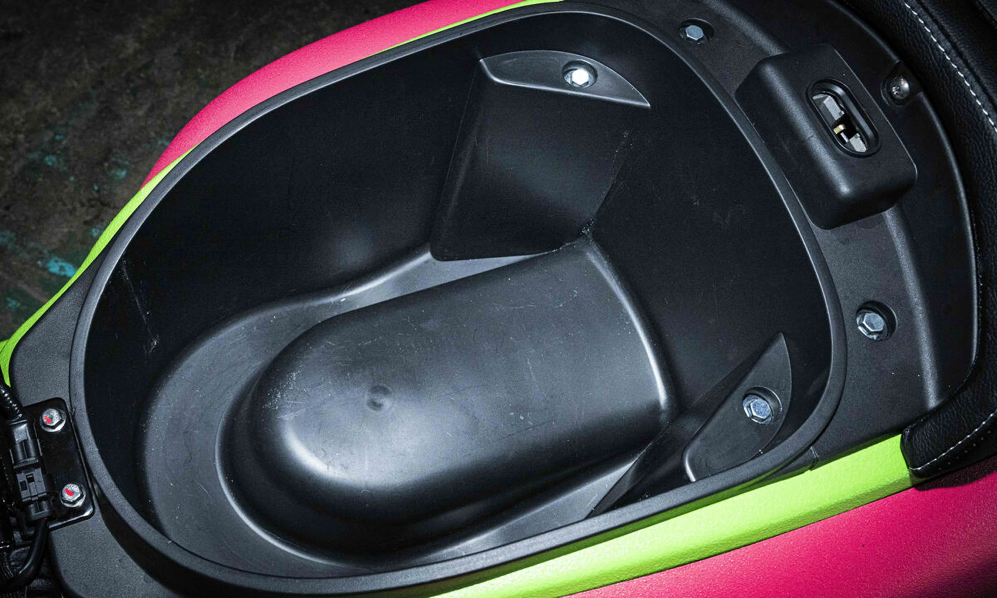 Royal Alloy GT125S | 国内販売窓口 ロイヤルアロイ ジャパン